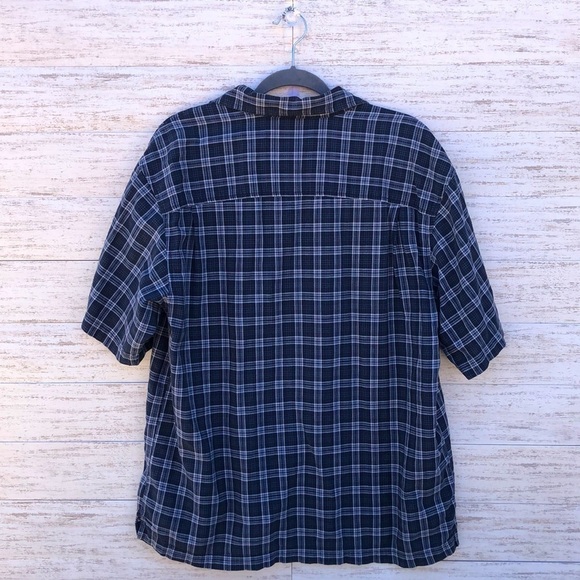 DisneyLand Resort Button Up | SIZE M - Picture 2 of 6